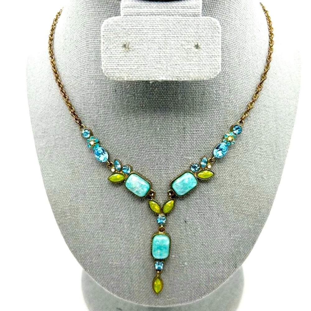 Vintage Avon Nexklace
